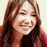 離婚して離れてひとりで暮らす母に思いを打ち明ける愚息、一途な思いに揺れ一線を越えてしまう家庭内の禁断の肉欲SEX！