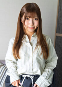 マン筋くっきり!白い綿パンを脱がさず突きまくるSEX