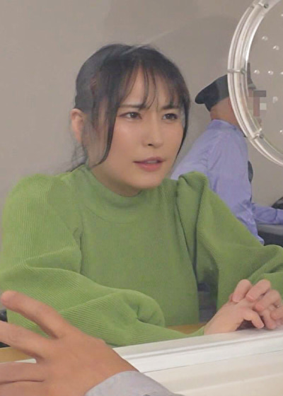 あなたごめんなさい・・・。刑務官と結ばれた秘密の契約!旦那が見てる前で中出しセックス!