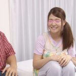 子供が大好き！どんなときでも笑顔あふれる素人の巨乳お姉さん限定！童貞クンの夢である授乳手コキをお願いしたら心優しい新人の幼稚園の先生＆保母さんは大きなおっぱいと母性愛を刺激され筆おろしSEXしてくれるのか！？ ひかり