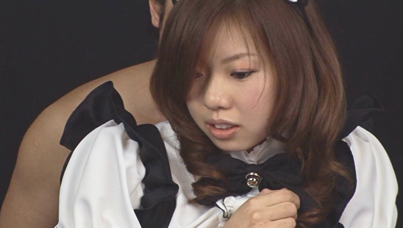 ご主人様にエッチなご奉仕!可愛いメイドコスのお姉さんとラブラブSEX!