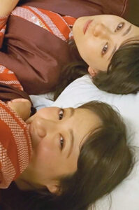 旅行で気が緩んだ人妻社員たちとの爛れきった一夜