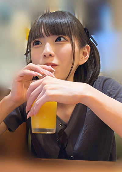 独占欲と承認欲求が強すぎてトラブル起こしがち激ヤバメンヘラww推しの本カノ(笑)に貢いで同棲して毎日ハメられまくってるこはるちゃん 21歳