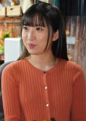 大復活!素人援交生中出し 映画オタクのやよいちゃんは乱暴されたい!犯されたい!首絞め騎乗位からの~乳首ギューん 歪んだM願望が叶って小柄ボディは幸せ絶頂三葉やよい