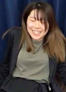 お持ち帰りされてきた巨乳ちゃん!意識の無い彼女のおっぱいで勝手にパイズリ!