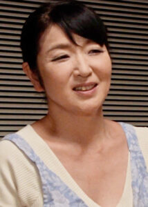 お母さんが欲求不満で台所でオナニー!?悶々とする愛息を優しく癒す熟母と禁断の中出しセックス!